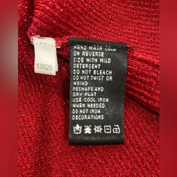 August Silk Red Metállic Sweater size PM shimmer Glam sparkle - Picture 4 of 6